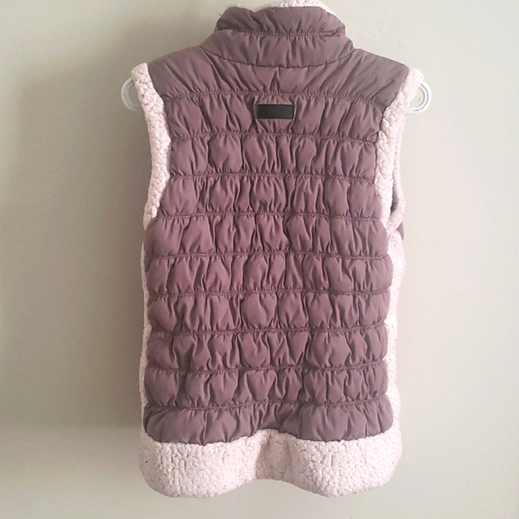 Calvin Klein Brown Sherpa-Edged Puffer Vest - Picture 2 of 8
